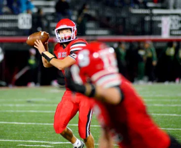 Big Red rolls on senior night